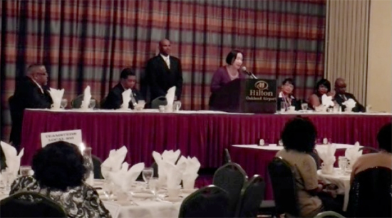 Photo of Mayor addressing dinner